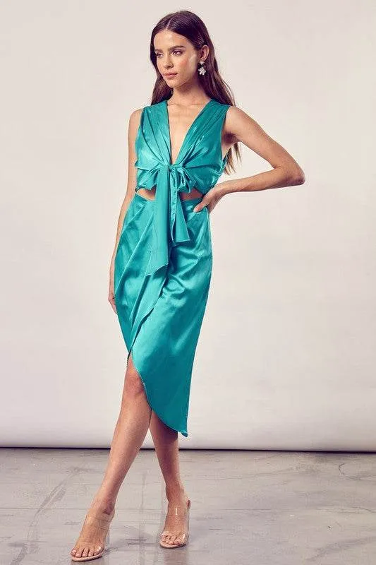 Do   Be Casual Front Slit V-Neck Sleeveless Wrap Midi Dress