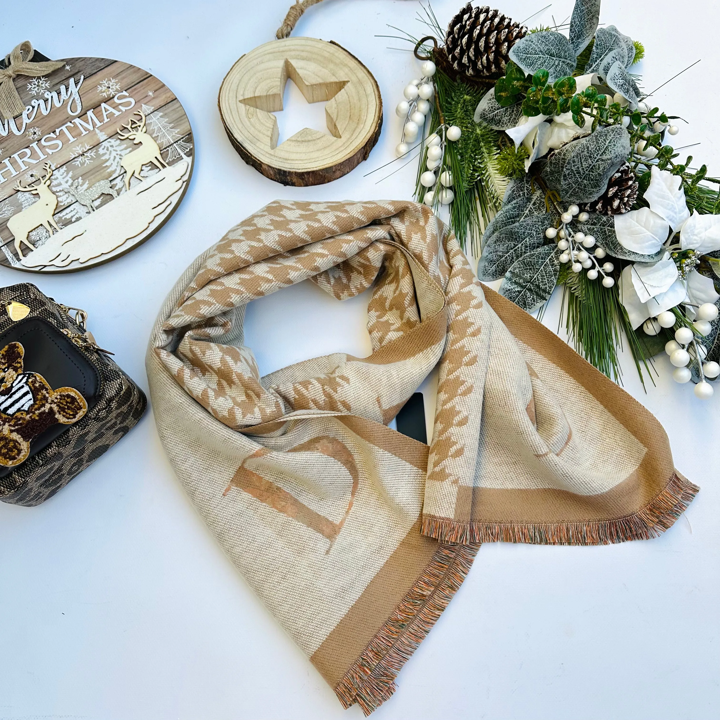 Elegant winter shawl