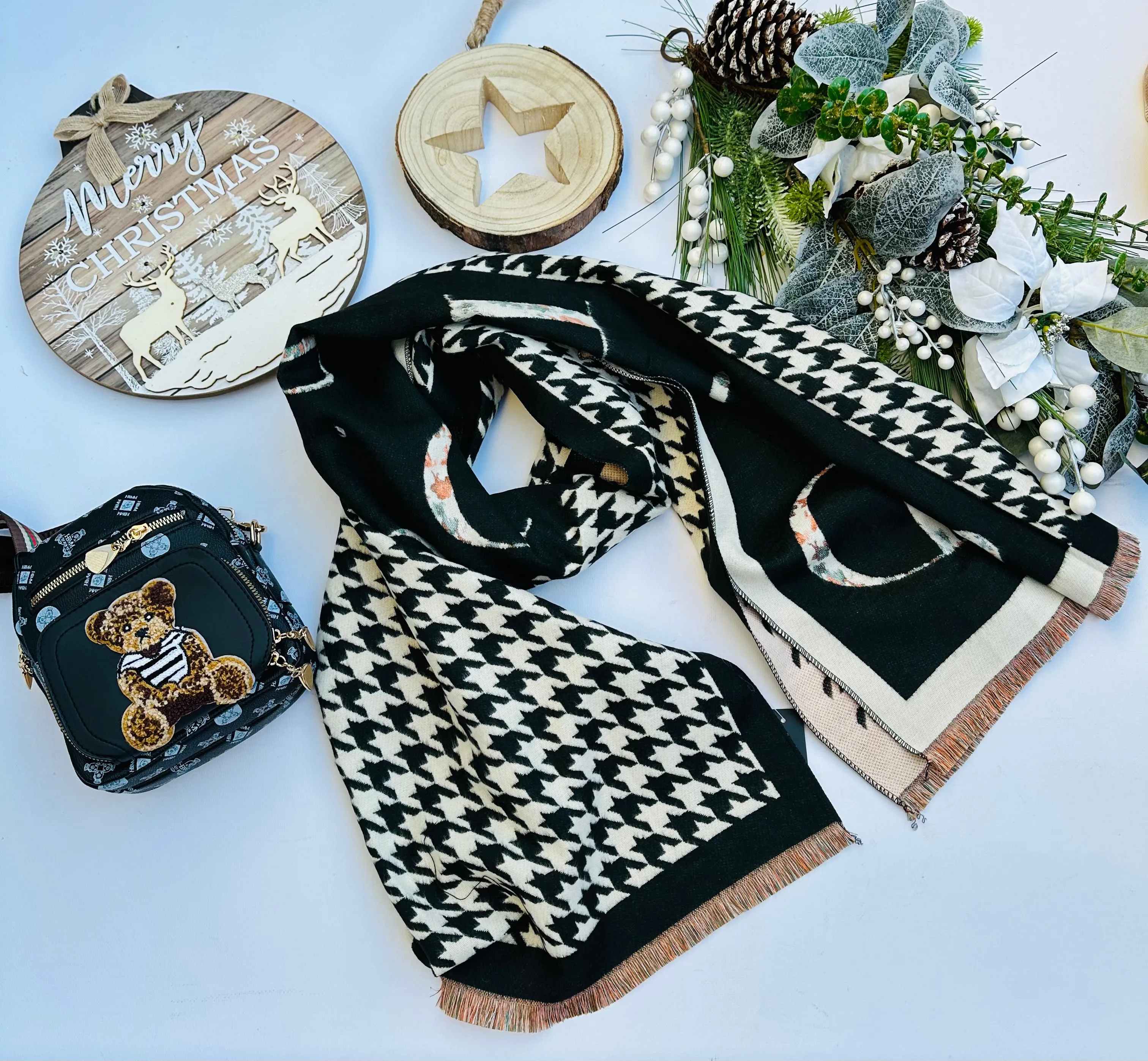 Elegant winter shawl